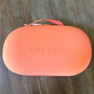 ONE SKIN Coral Travel Case
